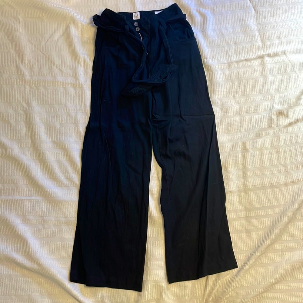 Black linen wide legged pants.